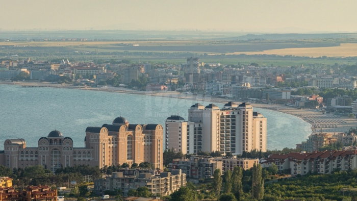 Българи и чужденци пълнят хотелите в Слънчев бряг за празниците