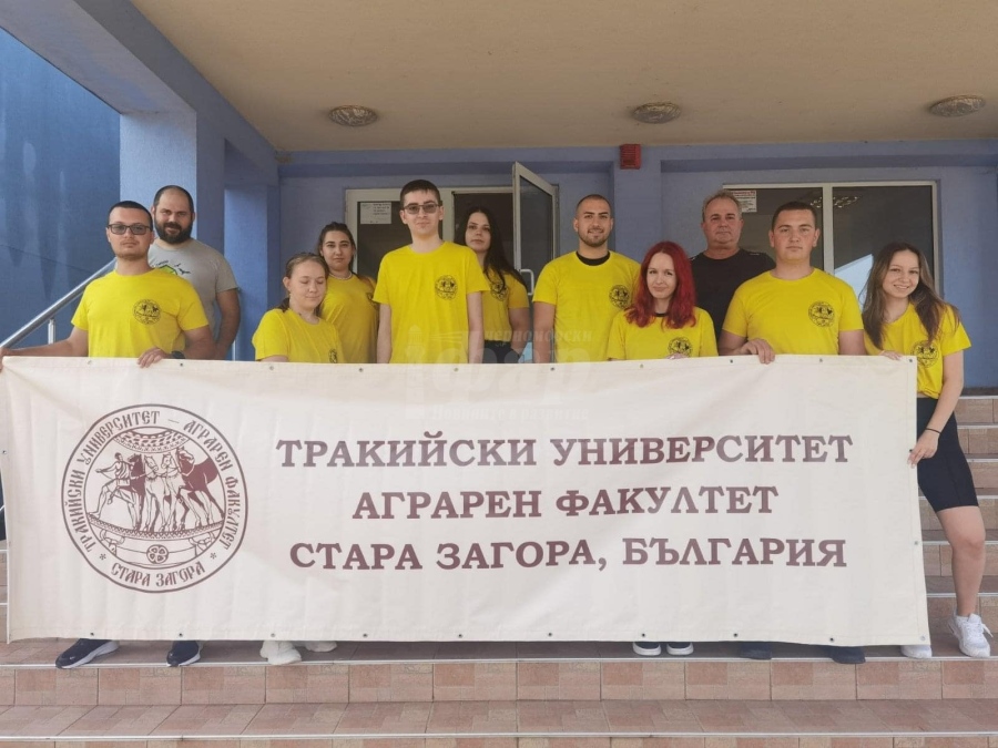 Първите студенти на Тракийския университет работят в базата в Царево