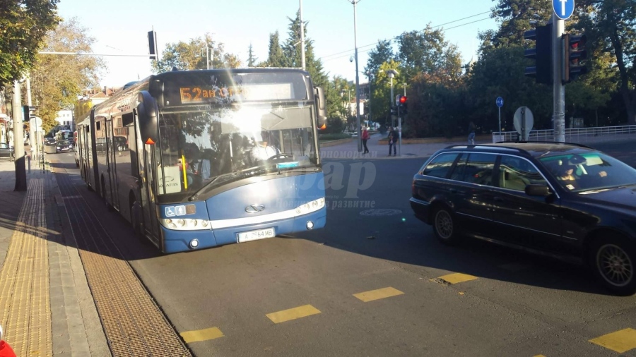 Използвайте допълнителните късни курсове на обществения транспорт в Бургас