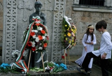 Арменците в Бургас почетоха паметта на жертвите на геноцида/СНИМКИ/