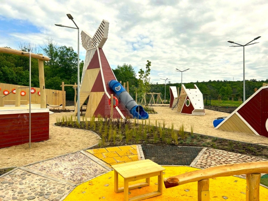 „Ченгене скеле“ с нова зона за детски игри и отдих