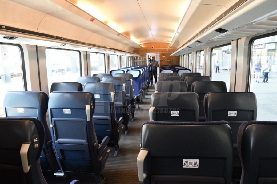 Първият влак с модернизирани вагони ще отпътува от Бургас за София в 16 часа