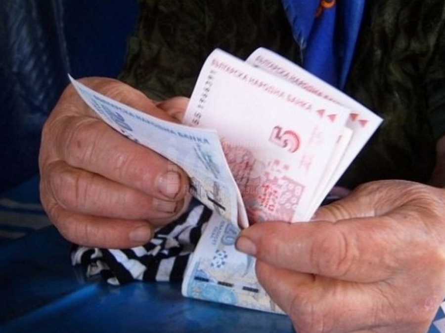 За  трудност при изплащане  на пенсиите в срок алармира общественият посредник на Бургас