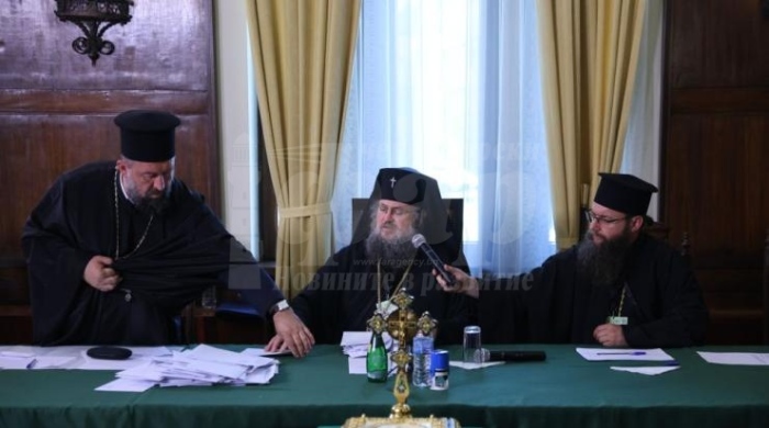 Митрополитите Григорий и Даниил отиват на втори тур за избор на нов български патриарх 