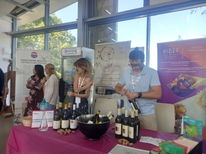 Фестивалът на виното в Бургас отново през юли, този път на ново място 