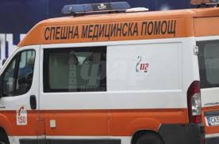 Пешеходец пострада при катастрофа между две коли в Созопол