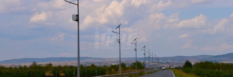 2919 светодиодни фотоволтаични лампи ще бъдат поставени в 13 населени места от Община Поморие