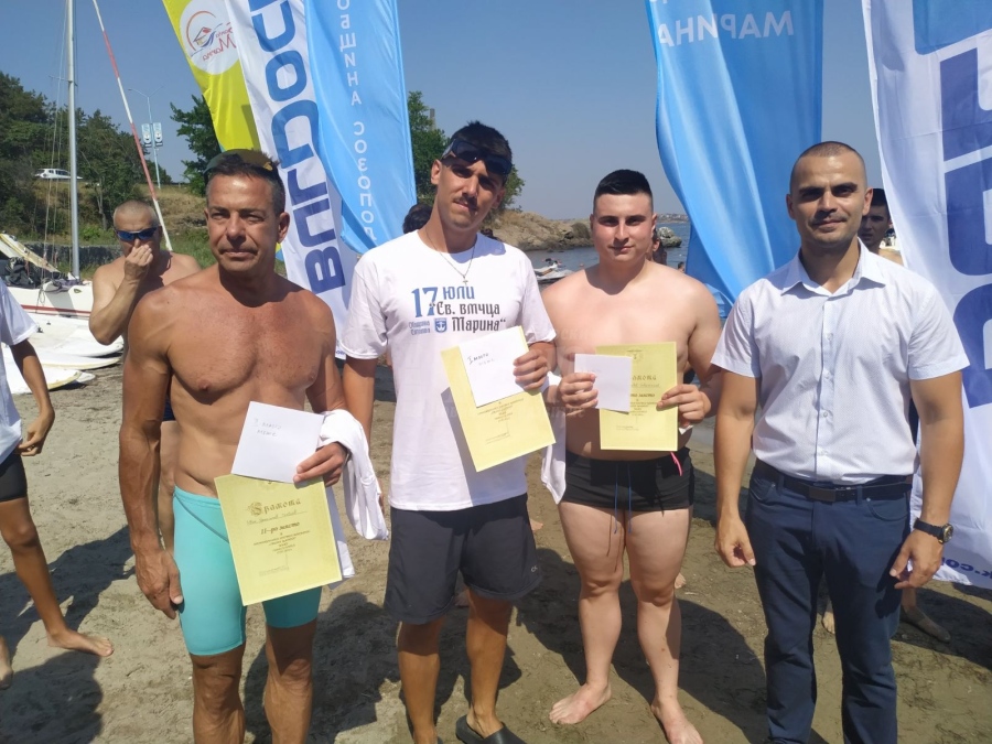65 състезатели се включиха в традиционния плувен маратон „Света Марина“ в Созопол