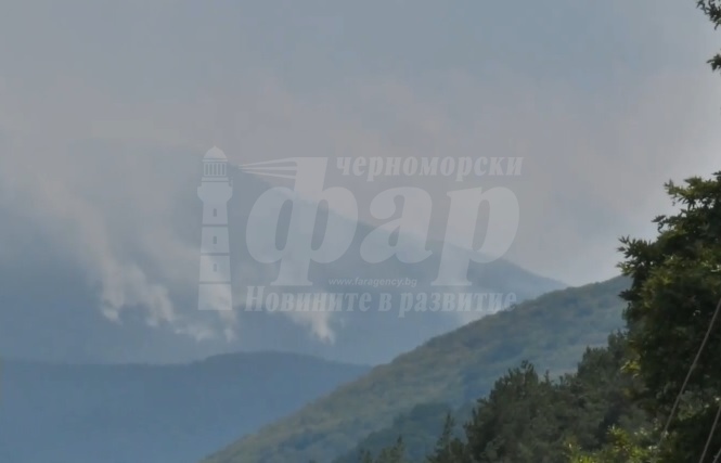 Огънят в Гърция все по-близо до България