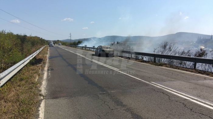 Още пожари по пътищата в областта! Затварят отсечката Созопол-Аркутино