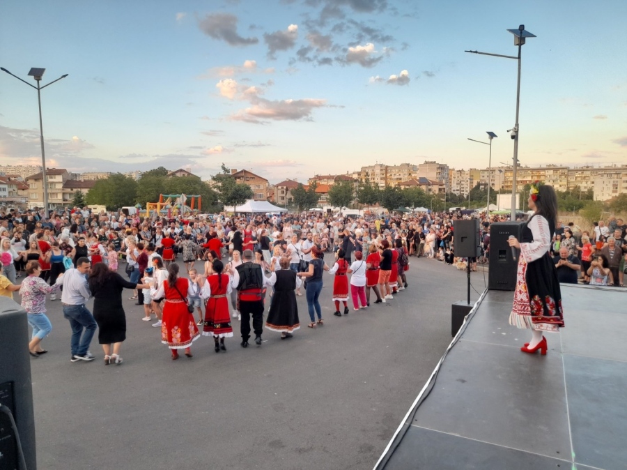 С пъстро хоро „Меден рудник“ отбеляза своя празник