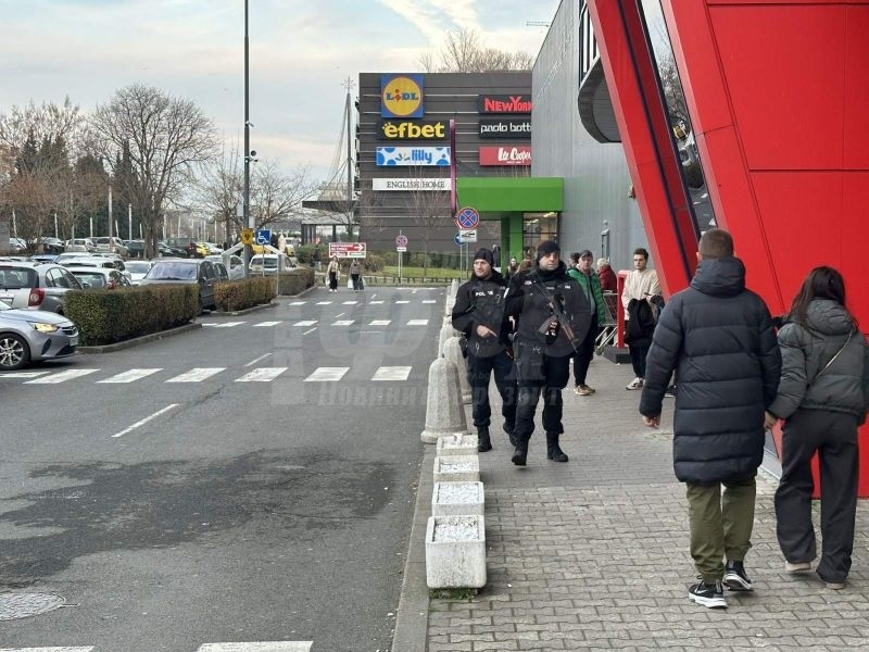 Патрулиращи полицаи задържаха издирвано лице 