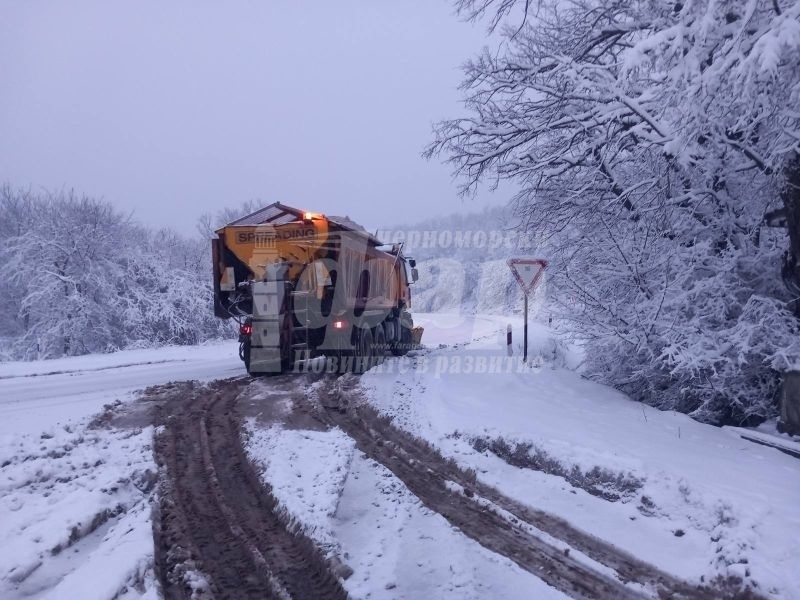 Варна – Бургас отново е отворен за движение